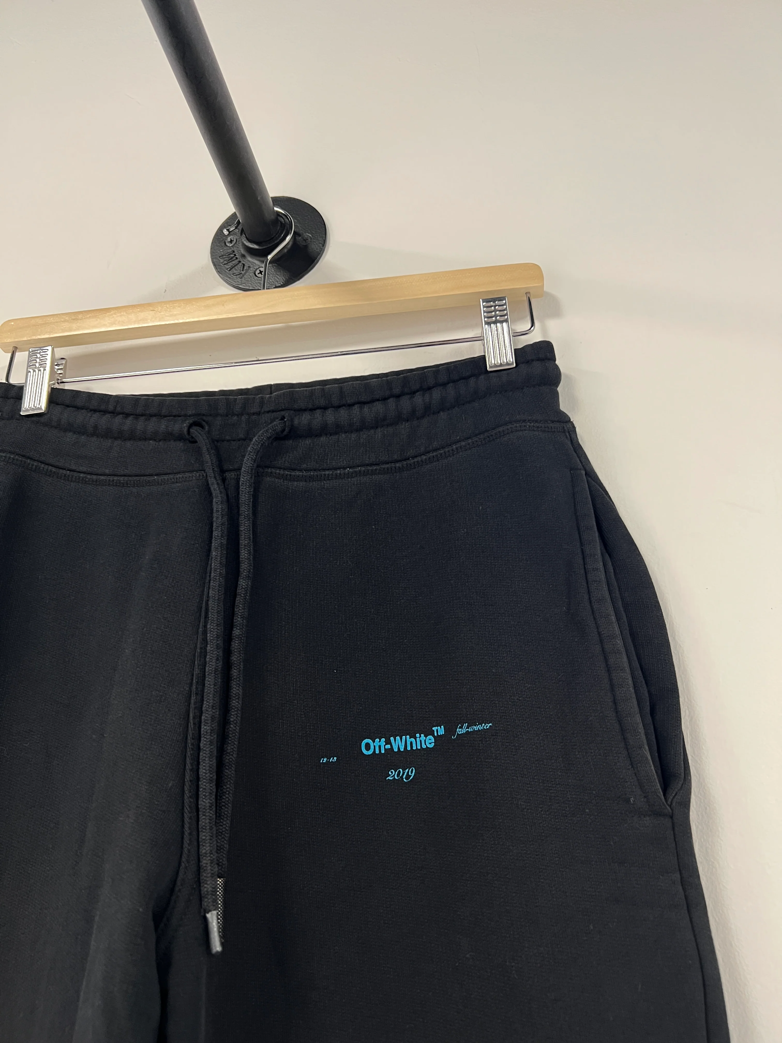 Off White Diagonal Gradient Arrows Black Sweatpants - Image 6