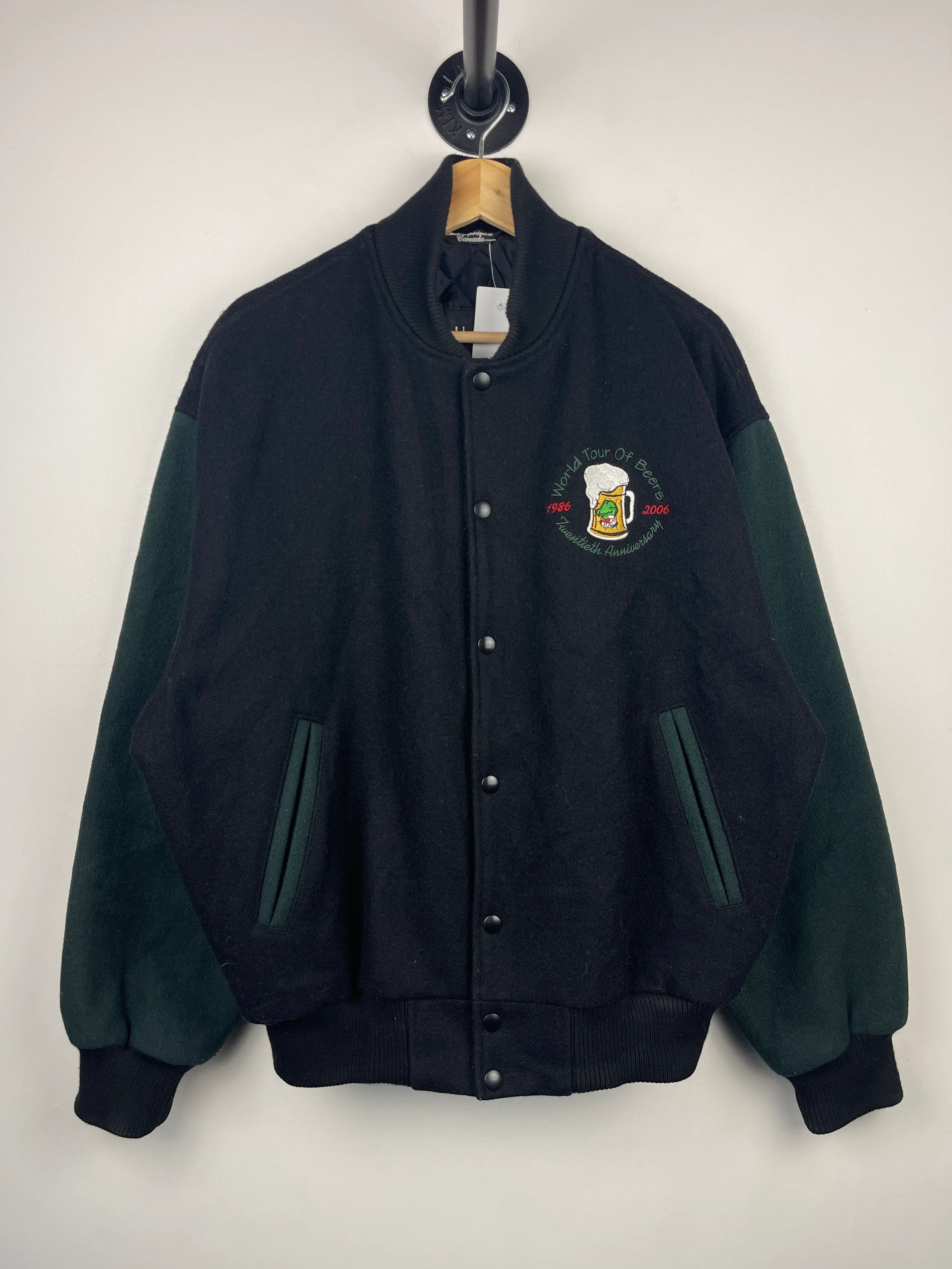 Vintage 2006 World Tour Of Beers Winking Lizard Tavern Black & Green Wool Varsity Jacket