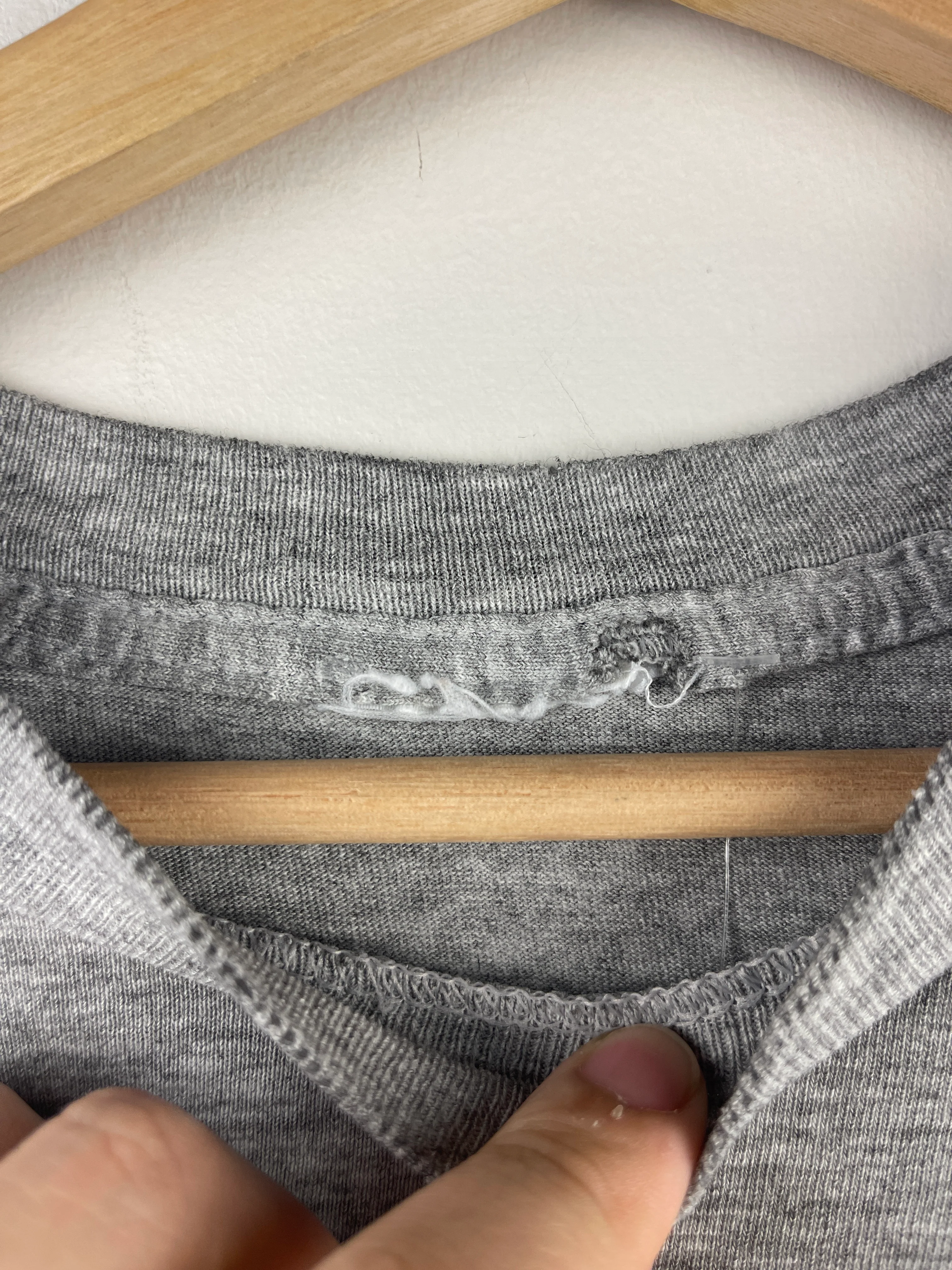 Vintage 90s MLB Seattle Mariners Grey Tee - Image 7