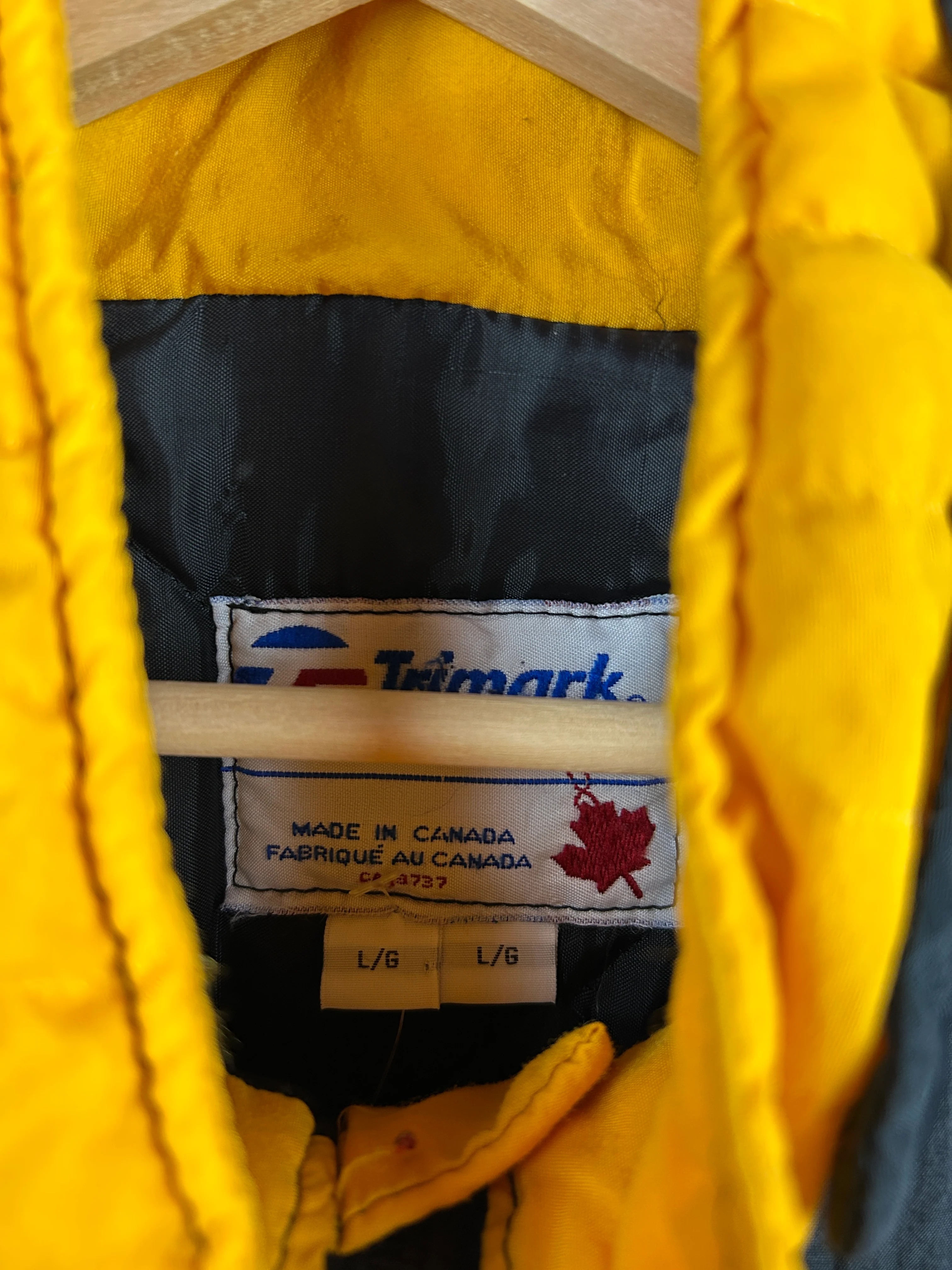 Vintage 90s Trimark University Of Waterloo Black & Yellow Insulated Jacket - Image 5